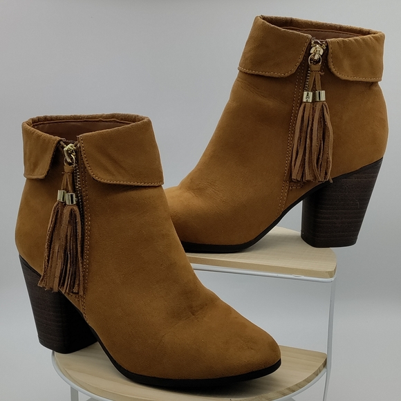 LC Lauren Conrad Shoes - LC Lauren Conrad Fringe Tassel Boots